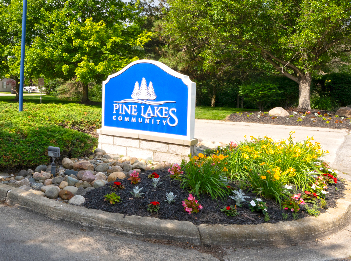 Pine Lakes Community Lapeer MI